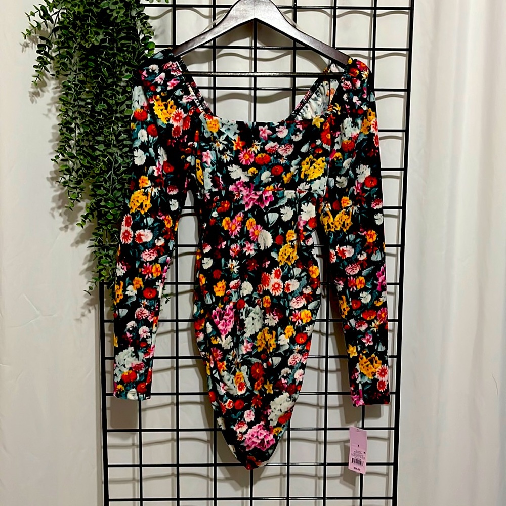 Nwt wild fable dress size small velvet feel flower print long sleeve cozy